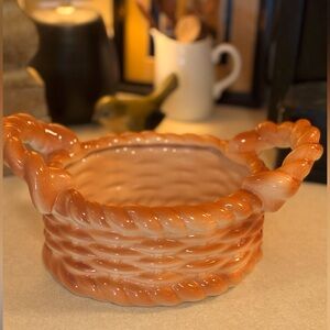 Ceramic woven bread loaf planter